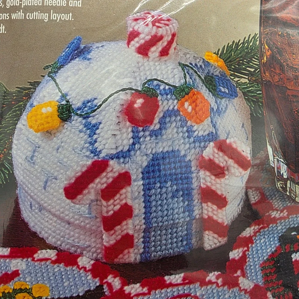 Bucilla Holiday Igloo Penguins Plastic Canvas Coaster stitch Kit Vintage 1998 OS